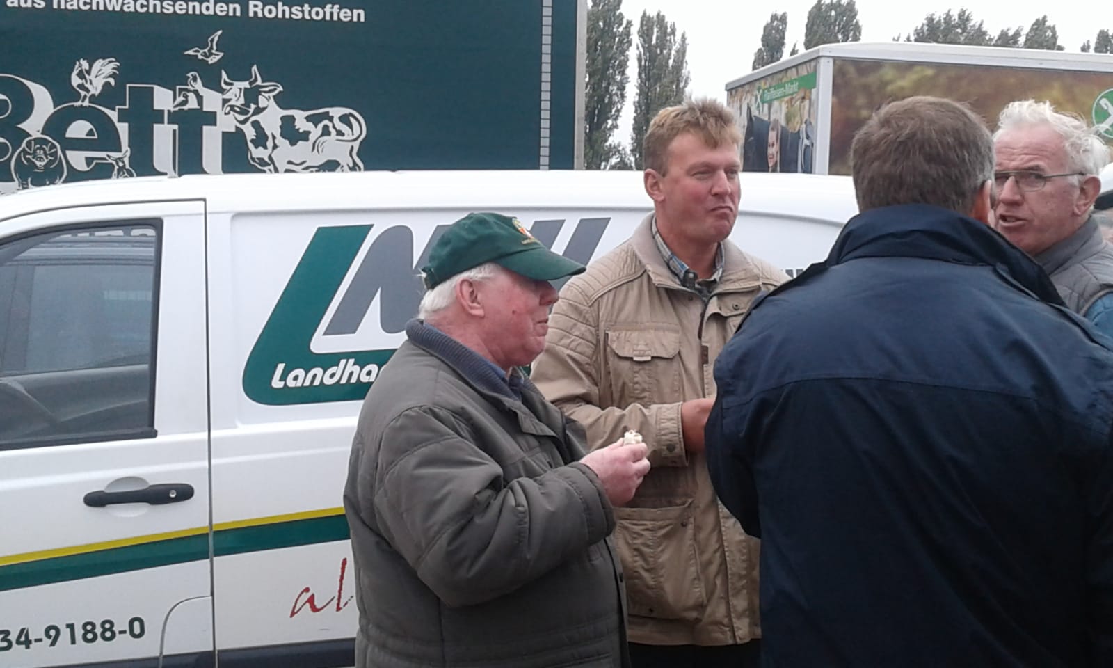 newsimages/50-Trecker demo8.jpg